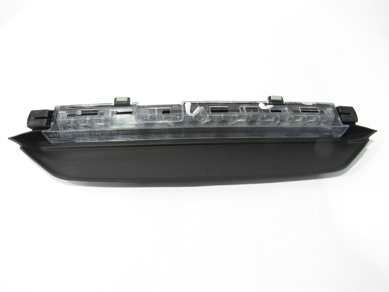 14-19 BMW X6 F16 2019 Rear High Mounted 3RD Third Brake Light Lamp ;@1