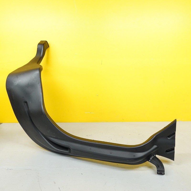 2011-2018 PORSCHE CAYENNE FRONT RIGHT PASS SIDE REARWARD AIR DUCT OEM 7P0819656