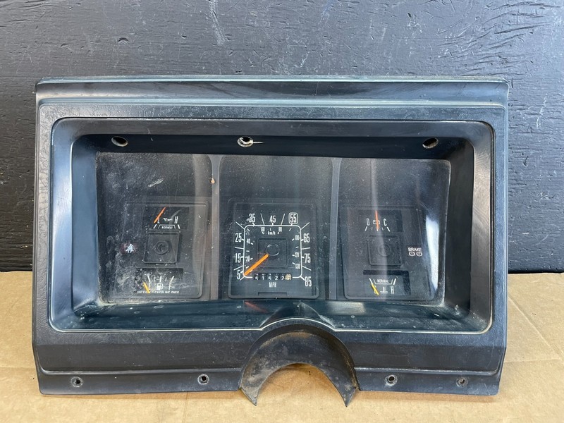 1999 to 2000 Ford E150 E250 E350 VAN Gauge Speedometer Cluster AC4976 DG