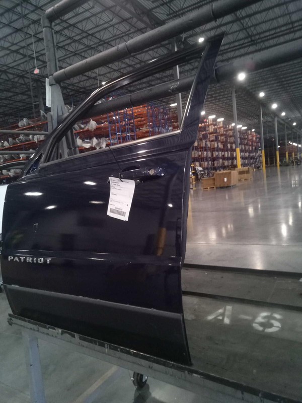 2015 Jeep Patriot Front Left Door Blue Used with Scratches 161K Miles