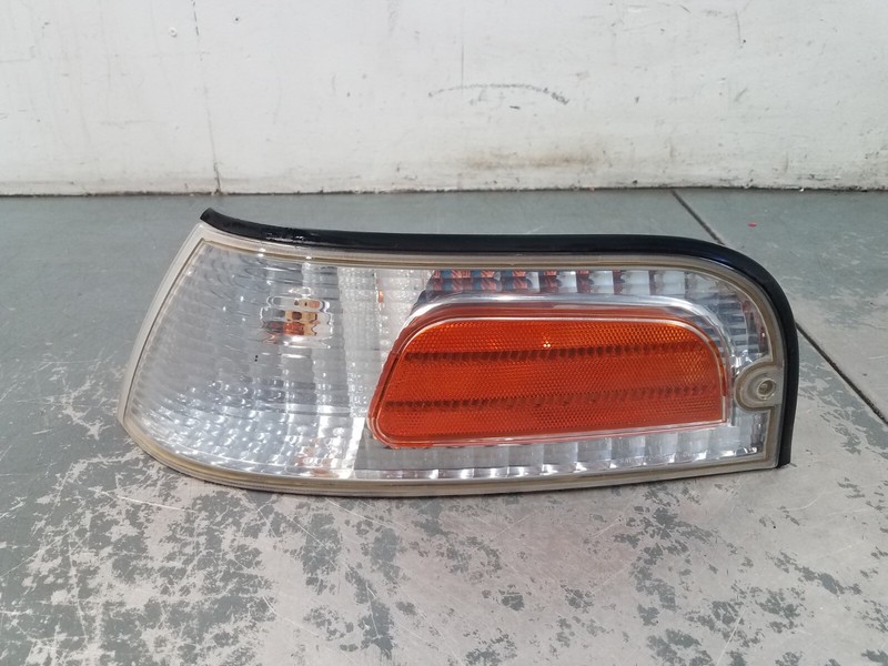 2005 Grand Marquis / Crown Vic Victoria Left Turn Signal / Park Light #9031 G3