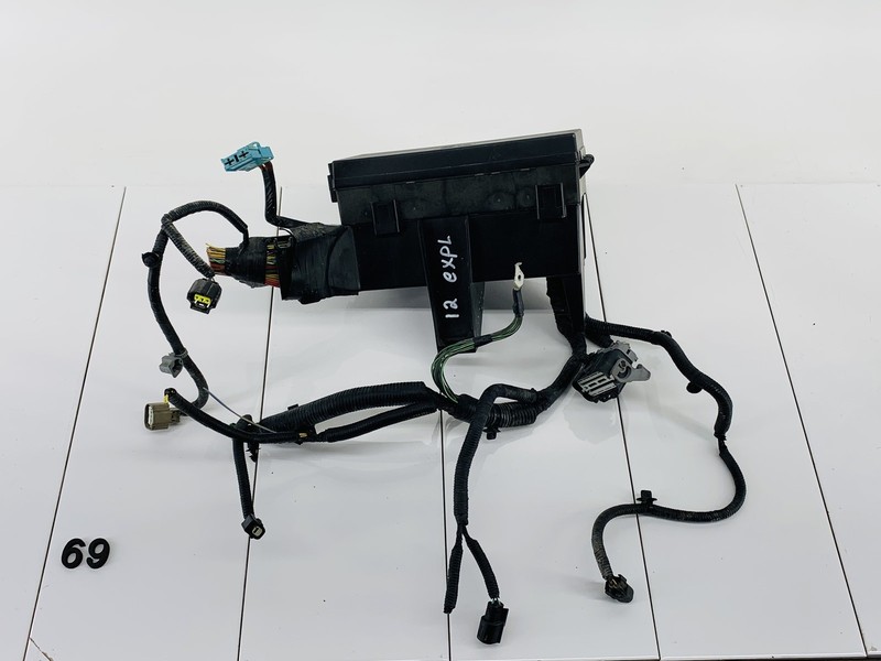 11-12 FORD EXPLORER 3.5L V6 GAS ENGINE MOTOR COMPARTMENT FUSE JUNCTION BOX OEM