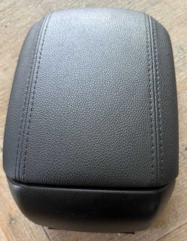 11-15 Chevrolet Chevy Cruze Black Center Console Leather Armrest Lid OEM
