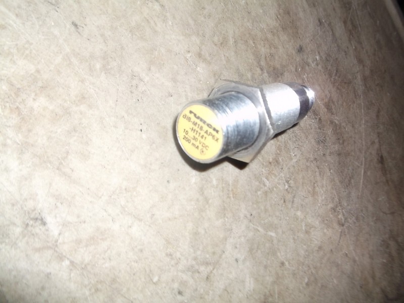 Truck Bi8-M18-AP6X-H1141 Proximity Sensor 4-Pin*FREE SHIPPING*