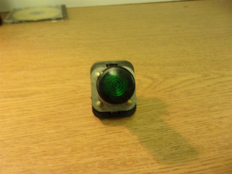 Allen Bradley 800T-QBH24GA2 Series T Green Push Button Switch