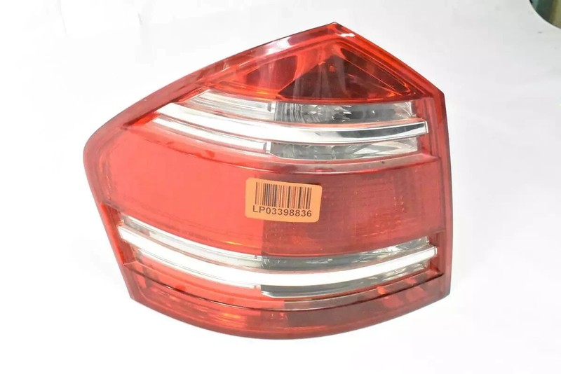 07-09 Mercedes X164 GL450 GL550 Rear Left Side Tail Light Lamp 1648204164 OEM