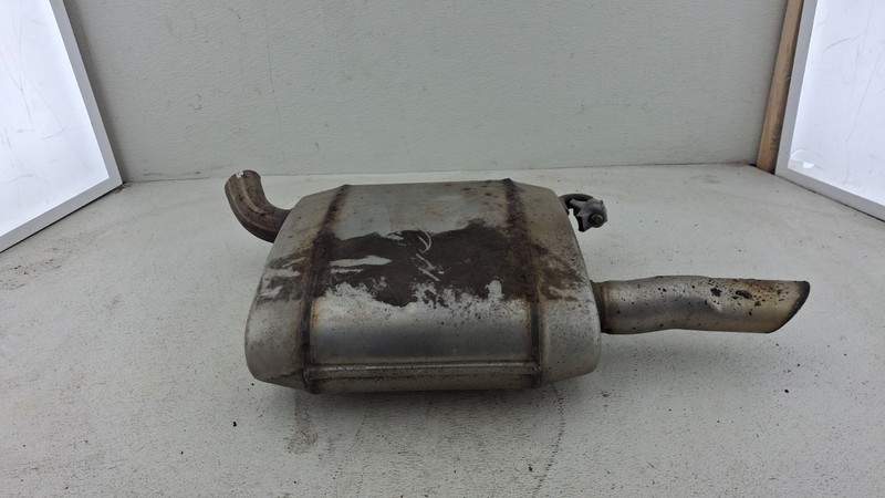 2013-2015Volkswagen Passat Exhaust Muffler OEM