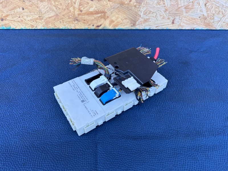 12-21 OEM BMW F30 F32 228i 320i 328i 440i Front Body Control Module BCU BCM FEM