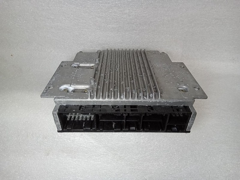 2004-2005 Mercedes S430 S500 Engine Control Module W220 RWD 58439 A 0255458932