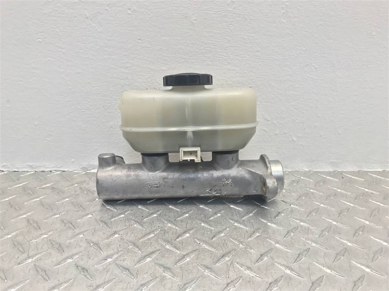 96 97 FORD F250SD F350SD BRAKE MASTER CYLINDER OEM 541-01014