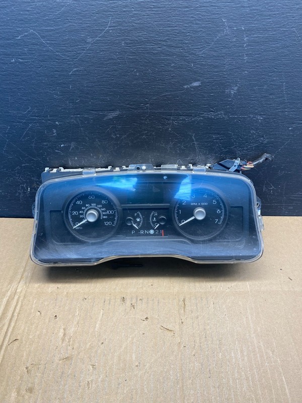 2009 to 2010 Mercury Marquis Speedometer Cluster Gauge Oem AD1701 DG