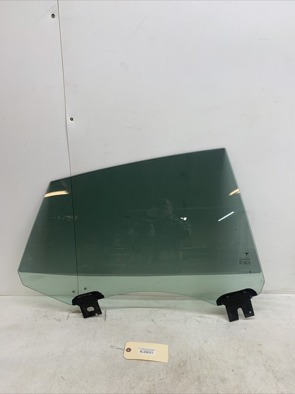12-20 OEM Tesla Model S Rear Right Side Door Window Glass 43R-001074 29031 S1