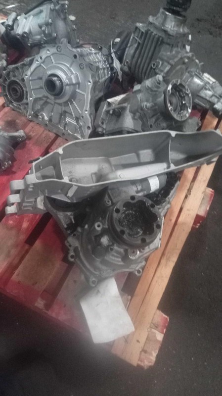 2020 Jaguar F-PACE Transfer Case Assembly 4WD OEM GX637K780MA 84K Miles