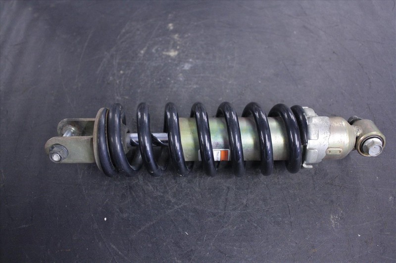 02 SUZUKI VL 800 INTRUDER REAR SHOCK SUSPENSION SPRING STRUT VL800
