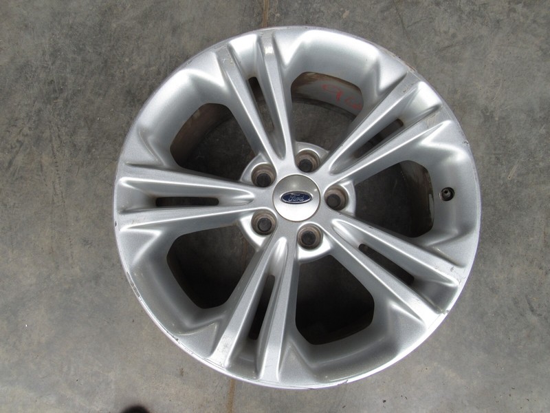 2013-2019 FORD TAURUS/ 2016-2019 EXPLORER ALUMINUM WHEEL 18x8 5 SPLIT SPOKE TPMS
