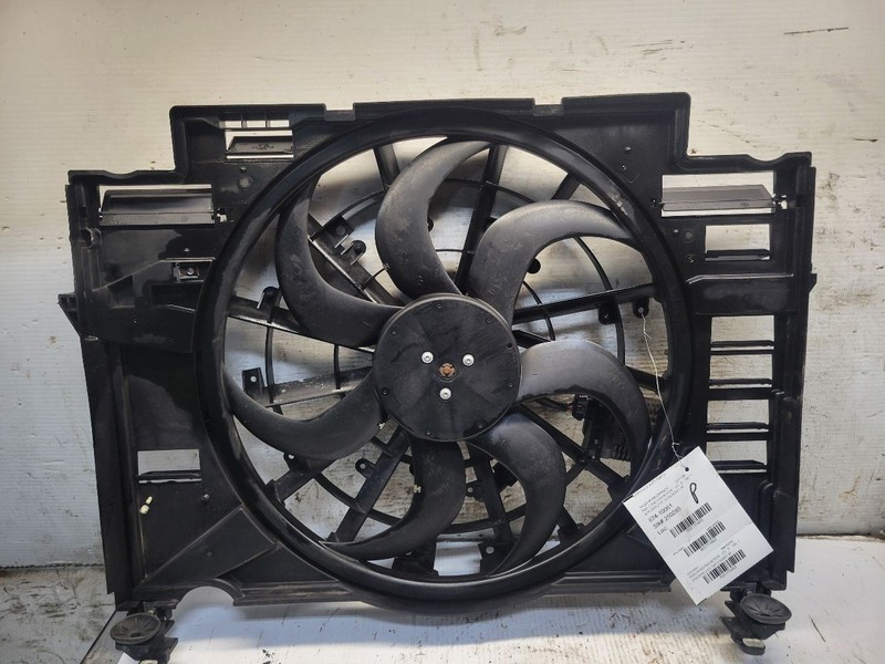 Radiator Fan Motor Fan Assembly 400 Watt Standard Duty Fits 16-19 XF 1773453