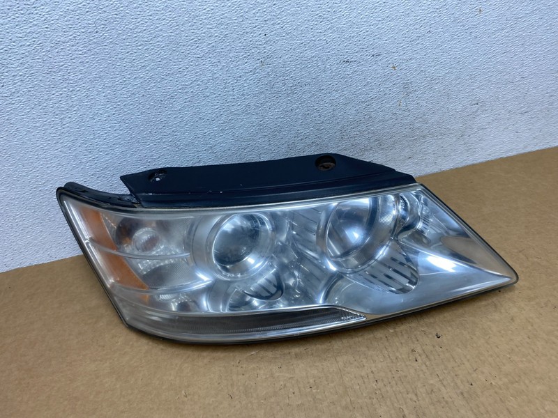 2009 to 2010 Hyundai Sonata Right Passenger RH Side Headlight Halogen AD4540 DW