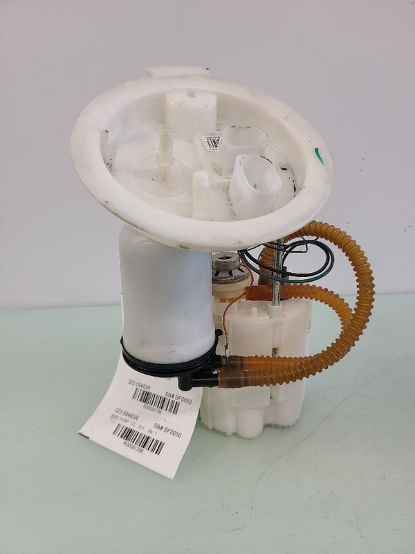 Passenger Fuel Pump Assembly Pump And Sender Fits 12-18 BMW 320i 591786