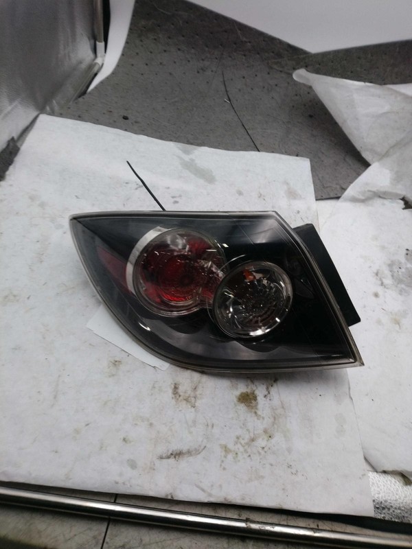 2008 MAZDA 3 Left Tail Light Assembly Black OEM 114K Miles NJ25-26565-683986