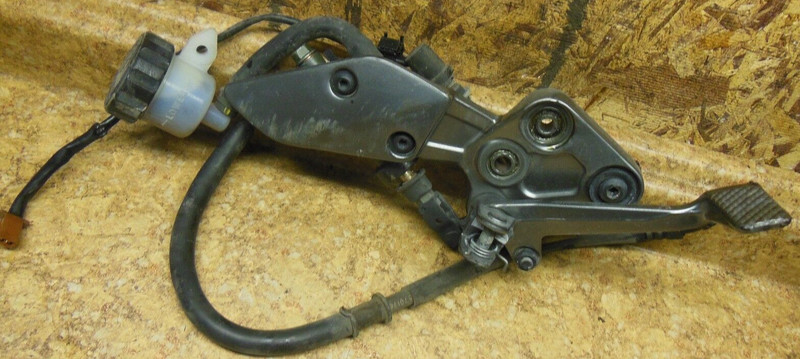 2001 Yamaha FZS1 FZ1 FZ 1 FZS1000 1000 Fazer Foot Peg Pedal Brake Lever Master