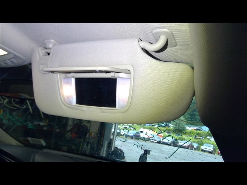Passenger Sun Visor Illuminated Without Sunroof Fits 17-20 FUSION 1423402