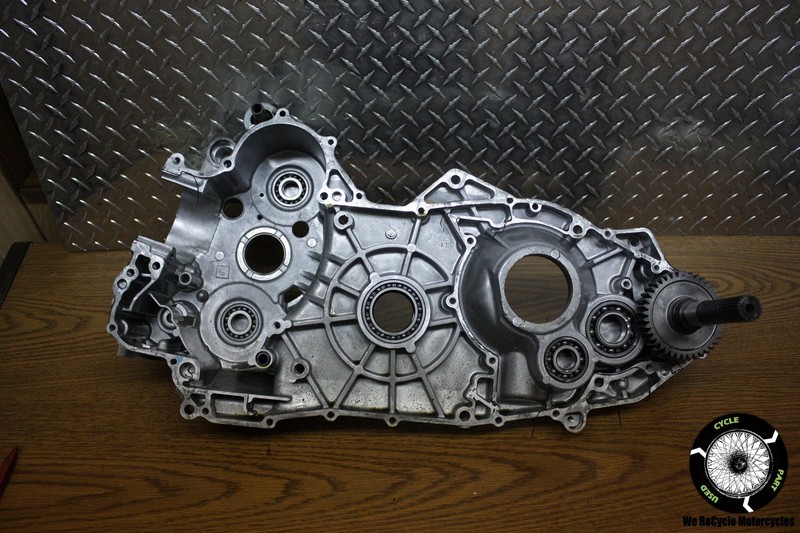11 SUZUKI AN 650 BURGMAN EXECUTIVE ABS RIGHT HALF ENGINE BLOCK CRANK CASE AN650