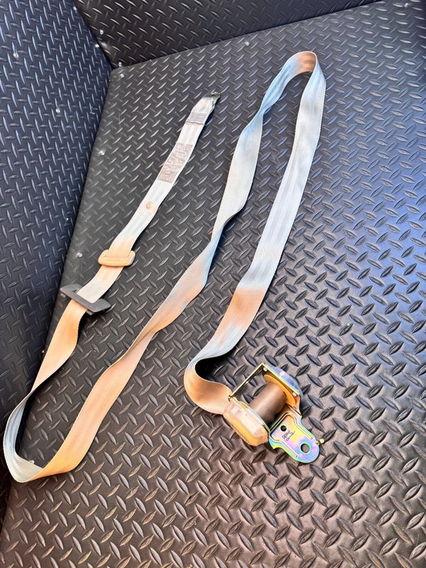 Rear Center Seat Belt Beige 2001-2006 Lexus LS430 OEM 7335050160 73350-50160