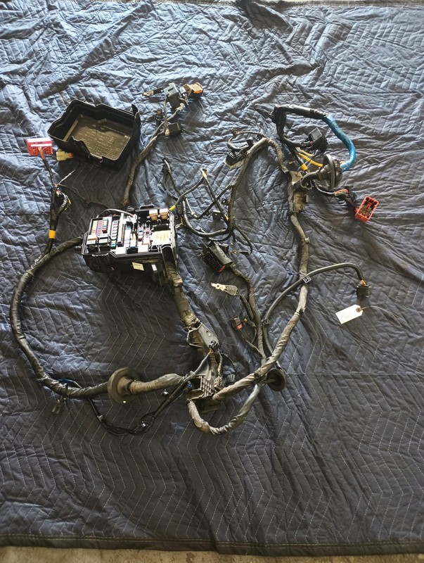 2021 Kia Telluride Engine Bay Fuse Box Wiring Harness 3.8L FWD OEM 91211-S9030