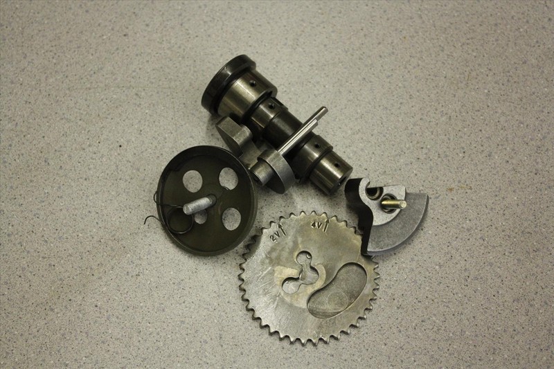 2001 VESPA PIAGGIO M198F CAMSHAFT CAM SHAFT W/ HARDWARE GEAR SPROCKET CENTRI 01