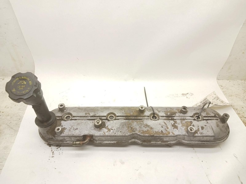 01 CHEVROLET SILVERADO 2500 passenger side Valve Cover 6.0L OEM 6 Month Wnty!