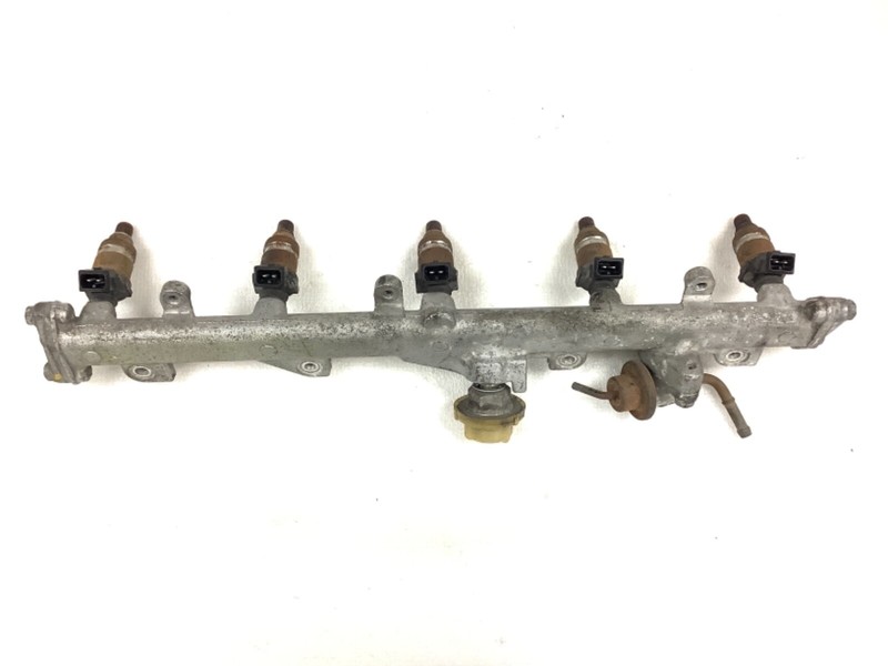 92-94 Vigor Gasoline Engine Intake Injector Fuel Rail Pipe Tube Line Used OEM