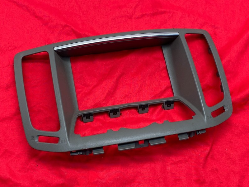 08-13 Infiniti G37 Dash Center Console Climate Control Radio Trim Cover OEM ✅