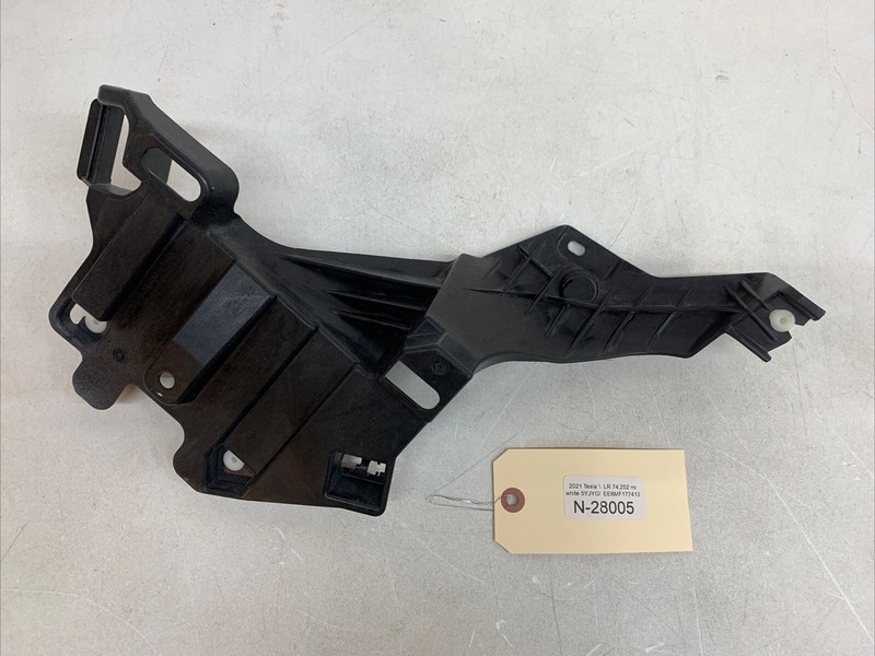 ⚡️2021 TESLA Y C Pillar Left Side Bracket 1514419-00-B 28005 B54