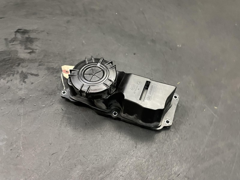 Positive Crankcase Ventilation Oil Separator 2021 Cadillac XT4 55509669 19 - 23