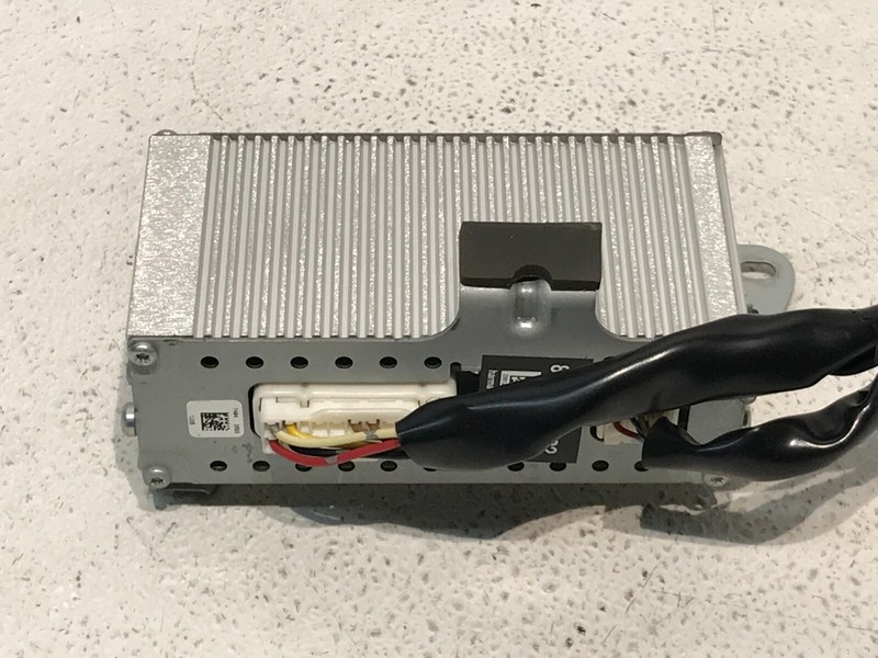 01-04 Toyota Sequoia Audio AMP Amplifier OEM 86280-AF022