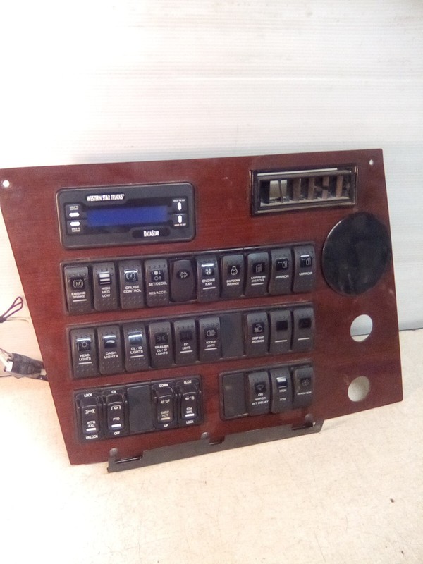 Western Star A18-61792-406 Switch Panel