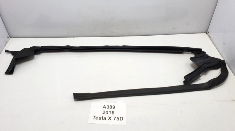 ✅ 16-20 OEM Tesla Model X Front Left Driver Door Window Weatherstrip Seal Gasket
