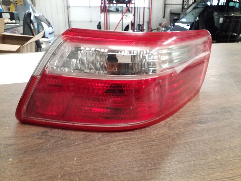 Passenger Tail Light Quarter Panel Mounted Hybrid Fits 07-09 CAMRY 3447065
