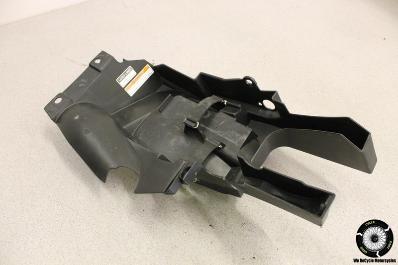 2007 Yamaha FZ6 REAR BACK FENDER MUD GUARD INNER PLASTIC FZ 6 07