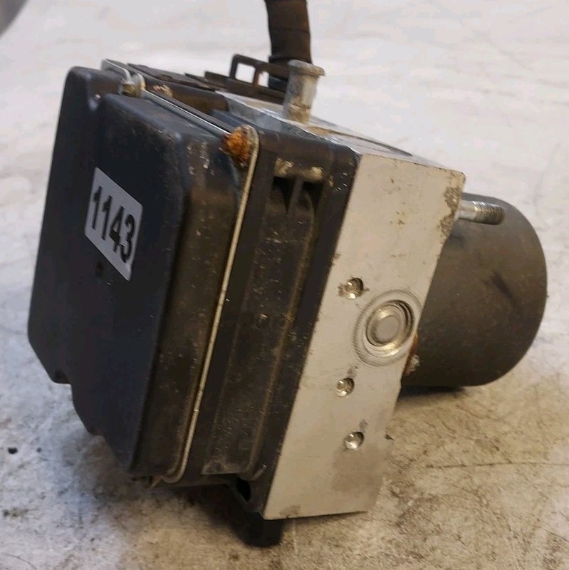2007-2009 Kia Sedona ABS Anti-Lock Brake Pump Module 589204D300 OEM