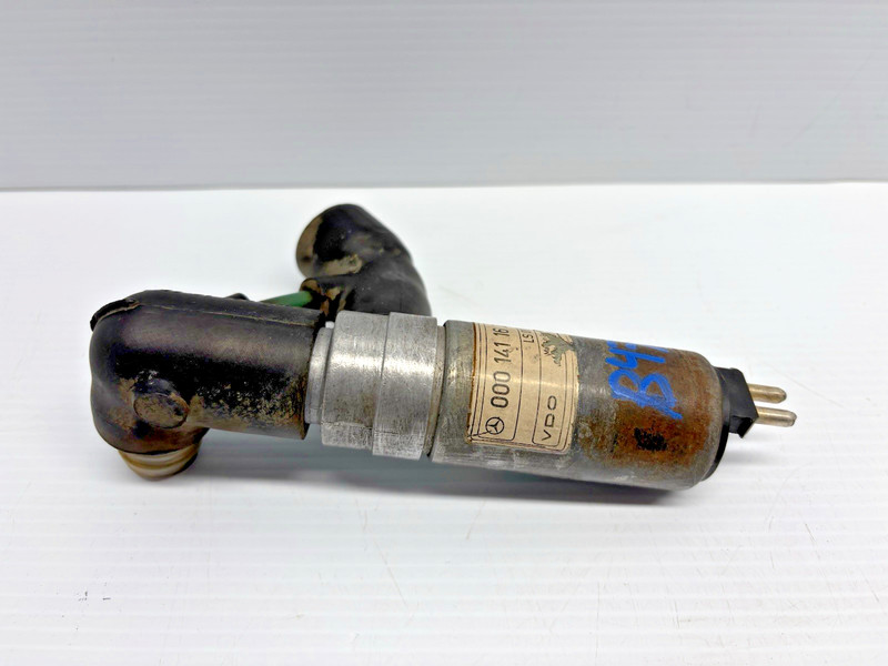 MERCEDES 420SEL 560SL 560SEC 560SEL IDLE AIR SPEED CONTROL VALVE 0001411625