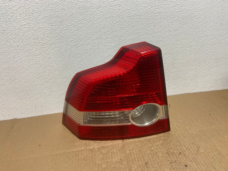 2004 to 2007 Volvo S40 Left Driver LH Side Tail Light OEM AB8220 LK