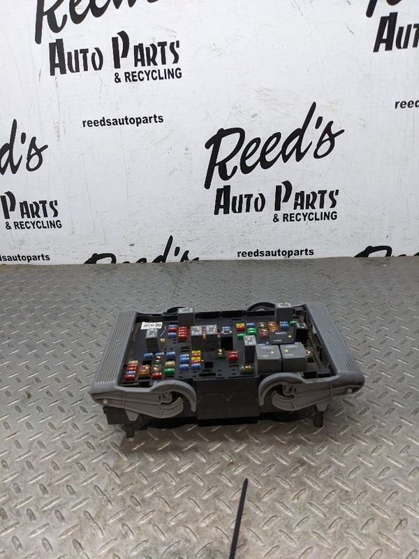 Fuse Box Engine Fits 10-14 ESCALADE 1161526