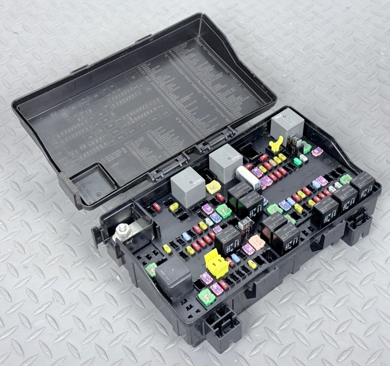 ✅ 2013-24 RAM 1500 Classic 5.7L OEM RELAY FUSE BOX POWER DISTRIBUTION CENTER 36K