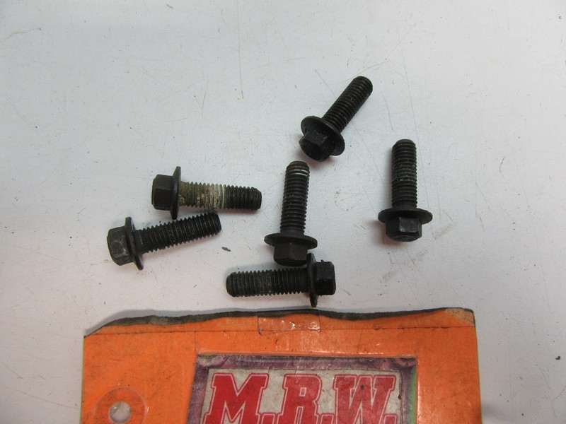 SET OF 6 BOLTS BOLT REAR TRANSFER CASE TO REAR END DIFFERENTIAL HOUSING CASE