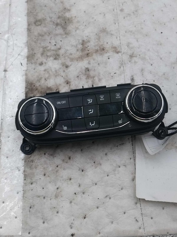 2021 Chevrolet Trailblazer A/C Selector Switch OEM Grey 67K Miles NJ25-26033