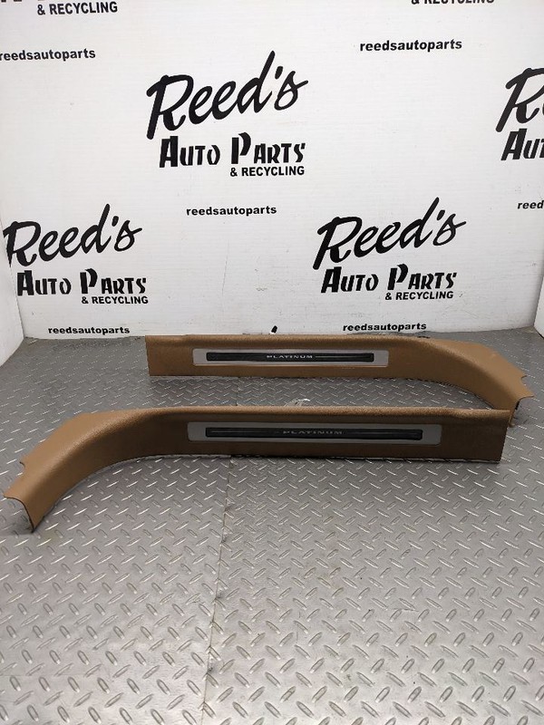 2015 ESCALADE ESV Long Lighted Rear Sill Trim Scuff Plates Illuminated 1142752
