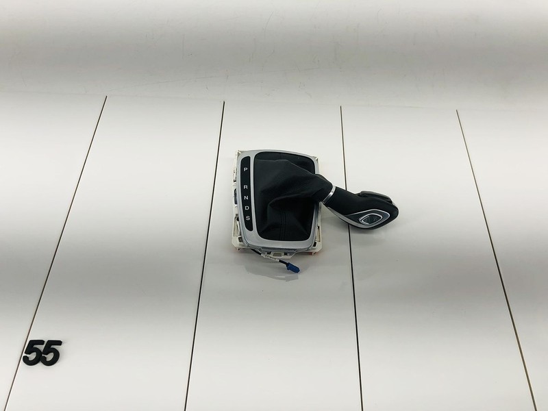 13-16 FORD FUSION SE 1.6L AUTOMATIC TRANSMISSION SHIFTER KNOB W/ INDICATOR OEM