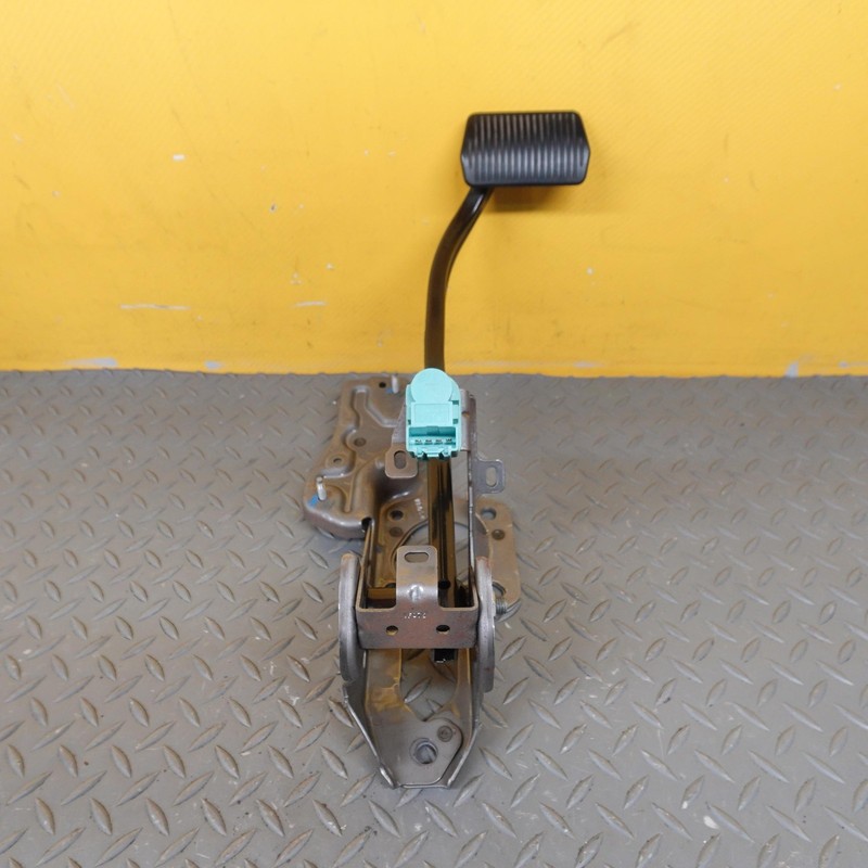 2022-2024 FORD MAVERICK FOOT BRAKE STOP PEDAL W/ SENSOR OEM NX6C2D094BA