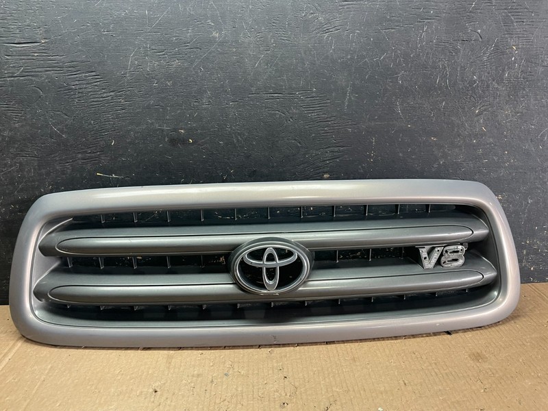 2001 to 2004 Toyota Sequoia Front Upper Grill Grille W/ Emblem Oem AB3210 DG
